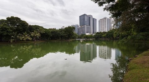 Lumphini-park in Bangkok, locatie van de Rode Kruis-kermis